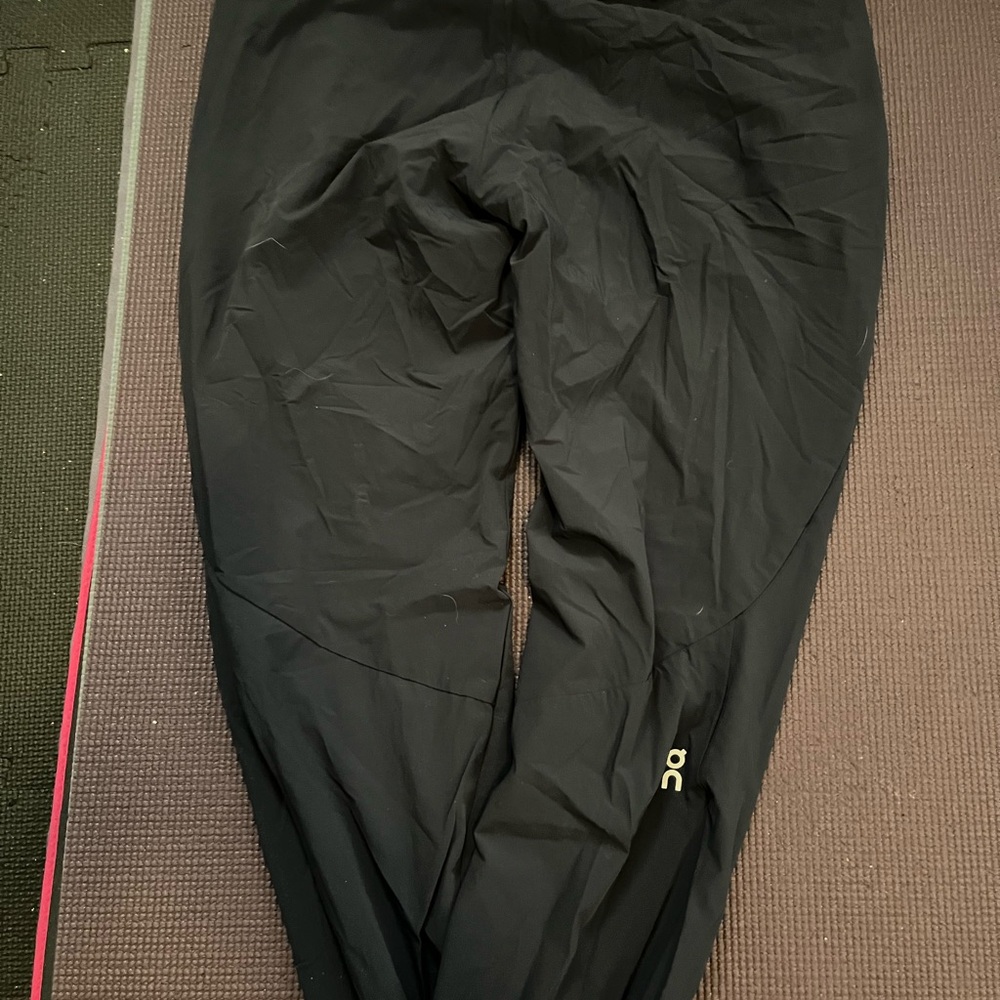 On Black Athletic Pants